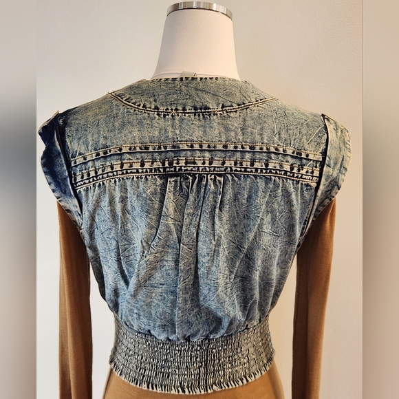 New! || PILCRO || Wrap, vest, chambrey, cropped, pullover, size small, blue - Picture 8 of 12